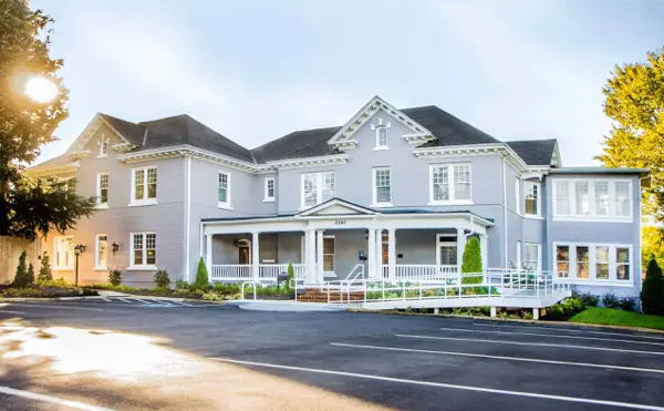 Elegant Charlotte outpatient treatment facility at the Dilworth Center, offering comprehensive alcohol and drug addiction recovery services.